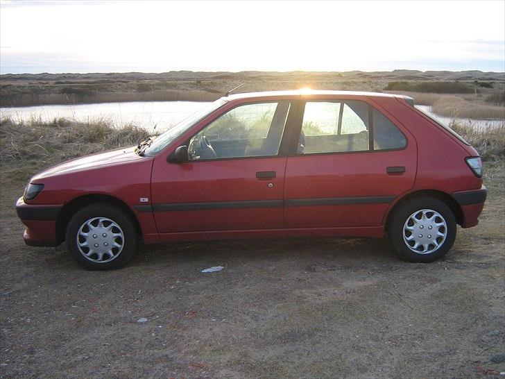 Peugeot 306 1,4i Style(byttet) - lækker i solnedgangen.. billede 8