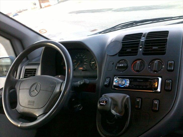 Mercedes Benz v230 tren billede 11