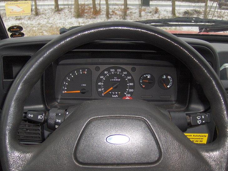 Ford Escort 1,4i billede 2