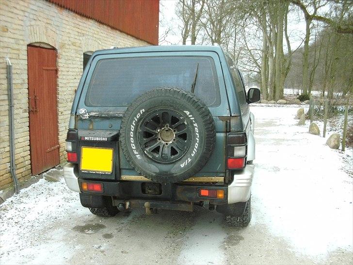 Mitsubishi pajero under ombykning billede 4