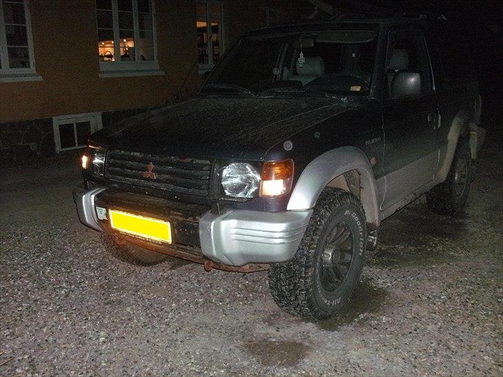 Mitsubishi pajero under ombykning billede 8