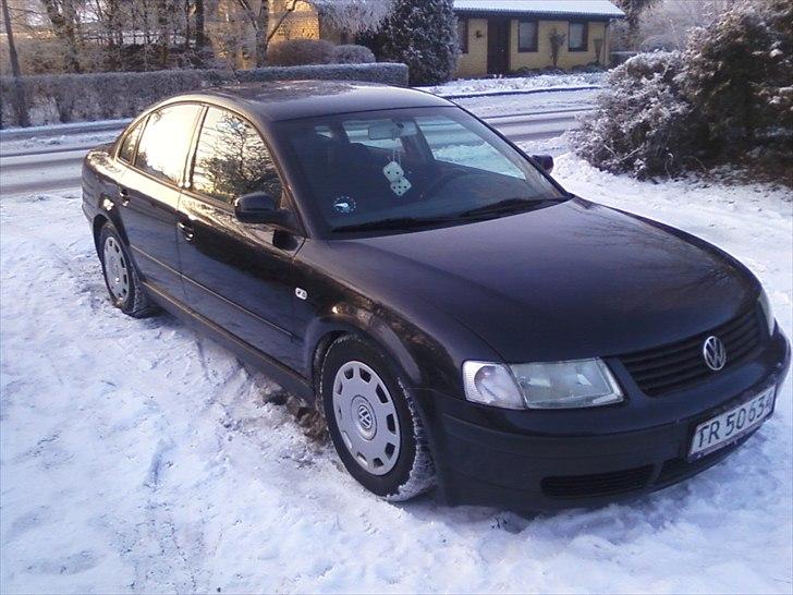 VW Passat TDI 3B *SOLGT* - Lige da jeg havde hentet den. billede 12