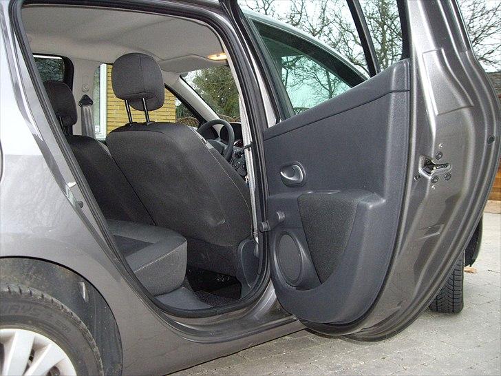 Renault Clio III 1,5 DCI ECO 2 BYTTET billede 15