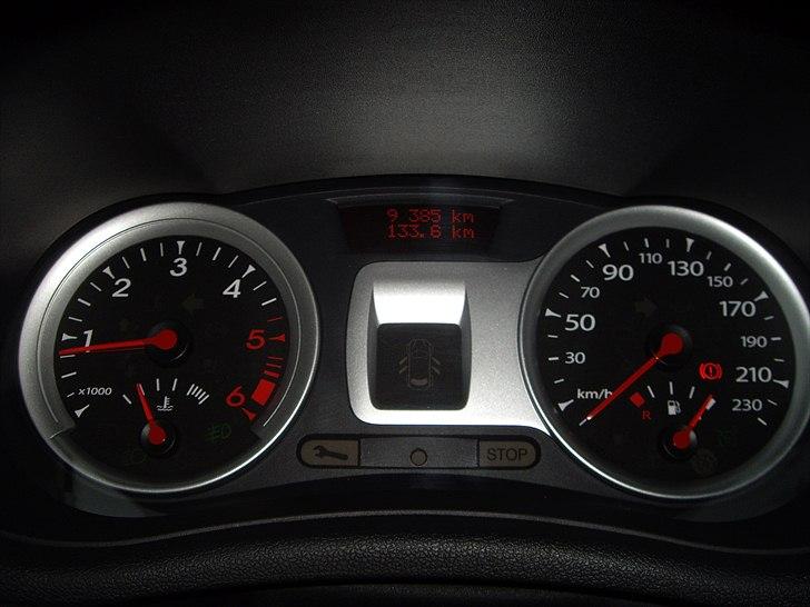 Renault Clio III 1,5 DCI ECO 2 BYTTET - speedometer, gået 9,385km :P billede 17