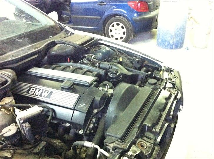 BMW E39 528i billede 17