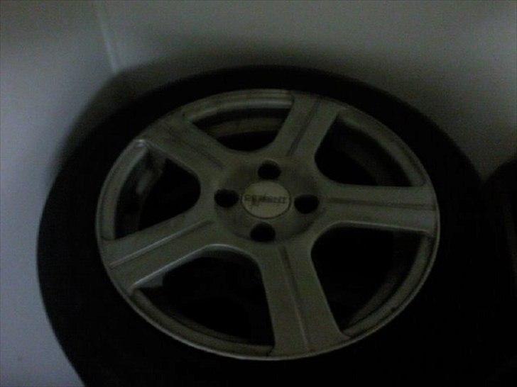 Fiat bravo 1,6 sx 16v er solgt - skal ha disse dezent fælge på til sommer. Dæk 195/50/15 billede 6