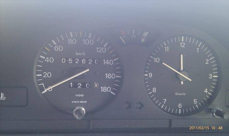 Peugeot 106 1,4i R.I.P - speedo den har ikke kørt langt billede 5