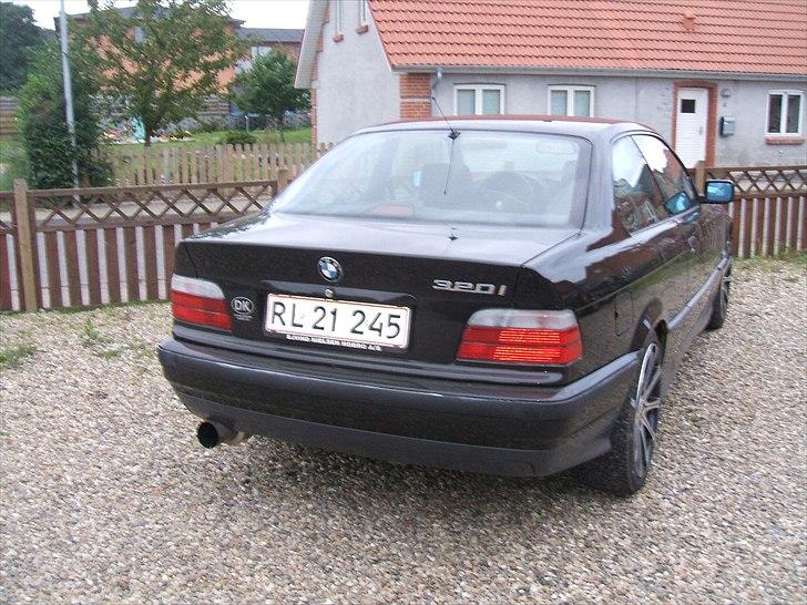 BMW e36 320i coupe SOLGT billede 2