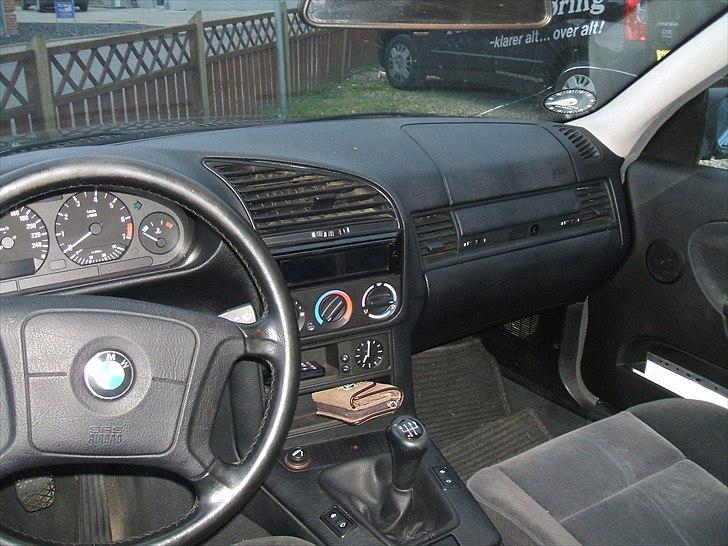 BMW e36 320i coupe SOLGT billede 8