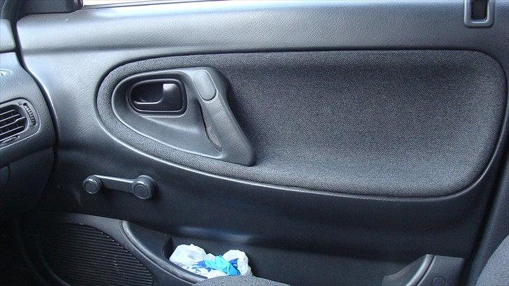 Mazda 626 GLX Combi Coupe [SOLGT] - Dette er bulen som skal laves inden syn. billede 8