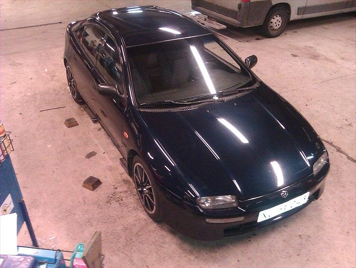 Mazda 323 F GLX 5d (BA) billede 1