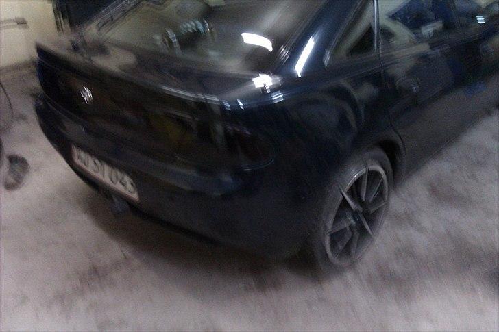 Mazda 323 F GLX 5d (BA) - lækker numse :) billede 10