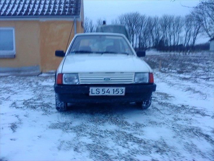Ford Escort 1,3 cl Laser billede 1
