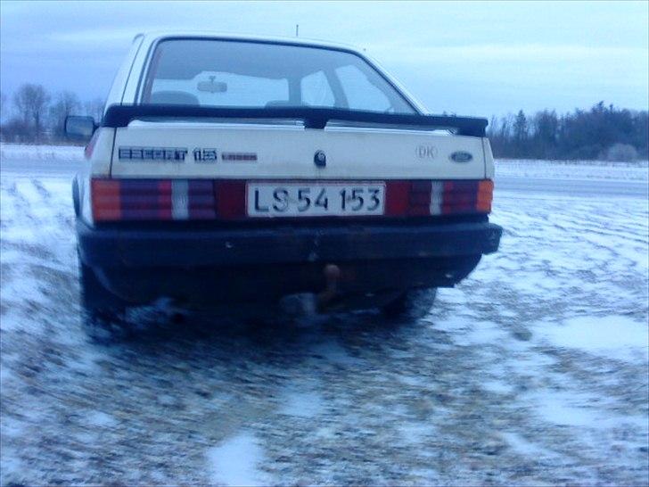 Ford Escort 1,3 cl Laser billede 2