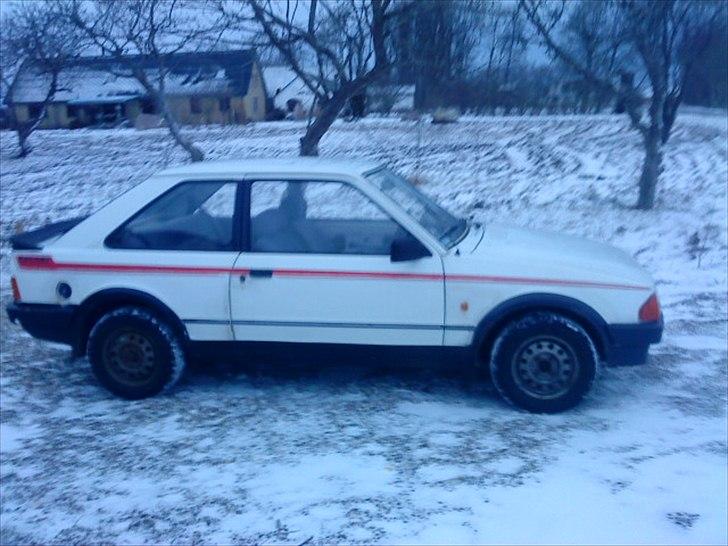 Ford Escort 1,3 cl Laser billede 8