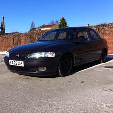 Opel Vectra B 2.5 V6