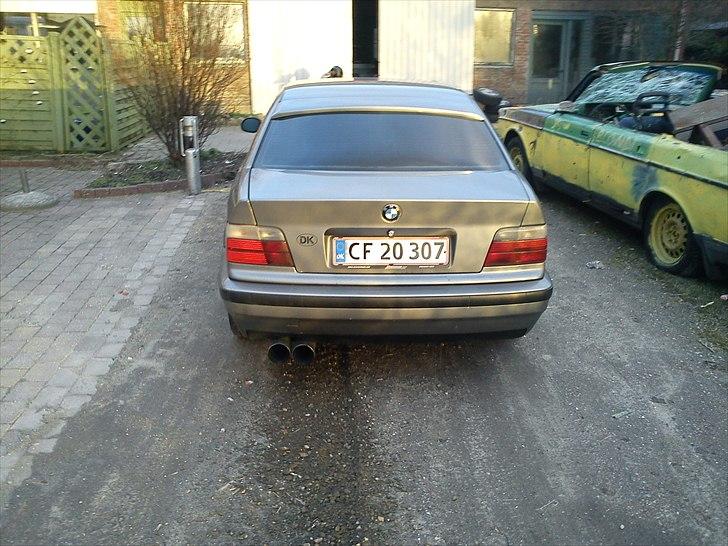 BMW 320i solgt billede 6