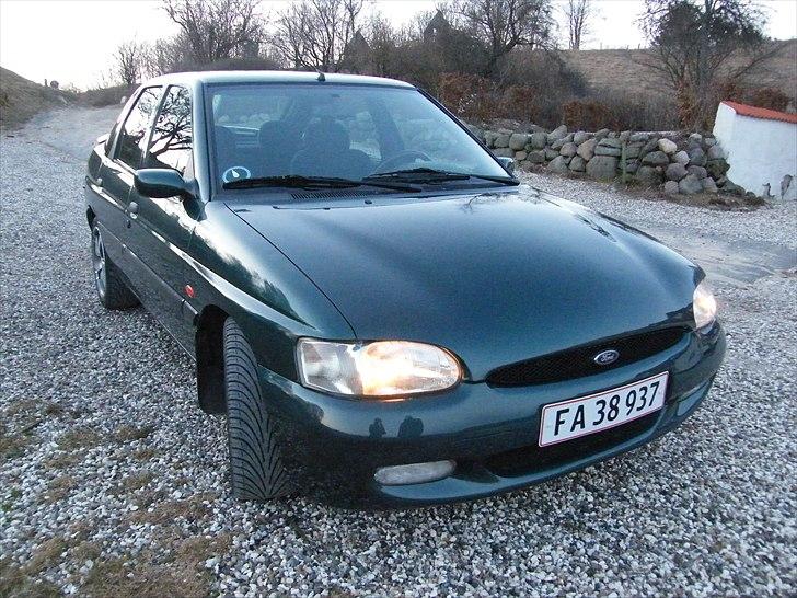 Ford Escort 98' 115hk SOLGT billede 4