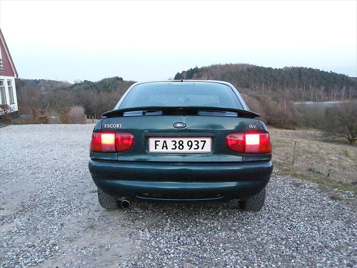 Ford Escort 98' 115hk SOLGT billede 6