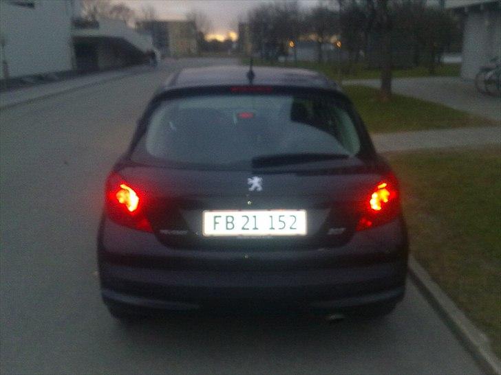 Peugeot 207(SOLGT) billede 14