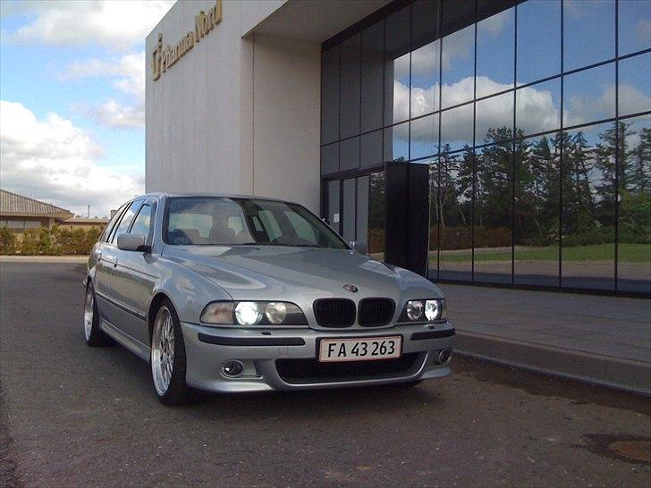 BMW E39 525 tds touring Aut. billede 1