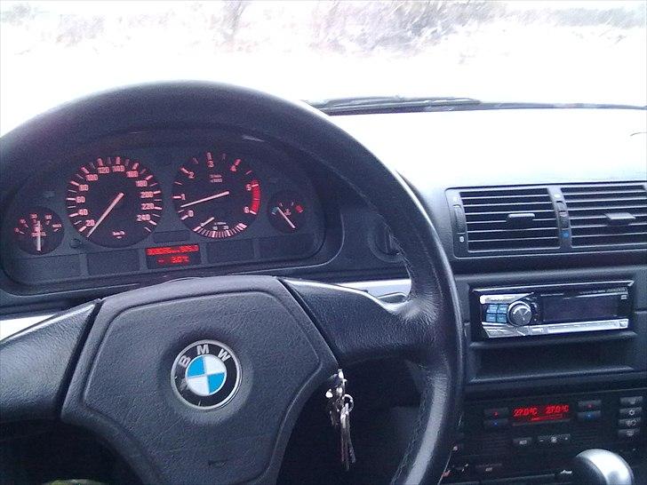 BMW E39 525 tds touring Aut. billede 7