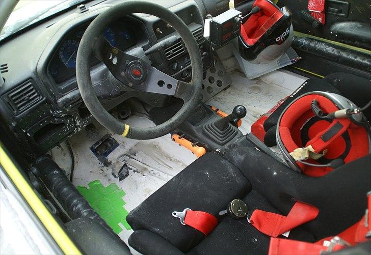 Peugeot 106 Rally 1.6 GTI - Masser af rengøring efter et Kalk Rally..   billede 6