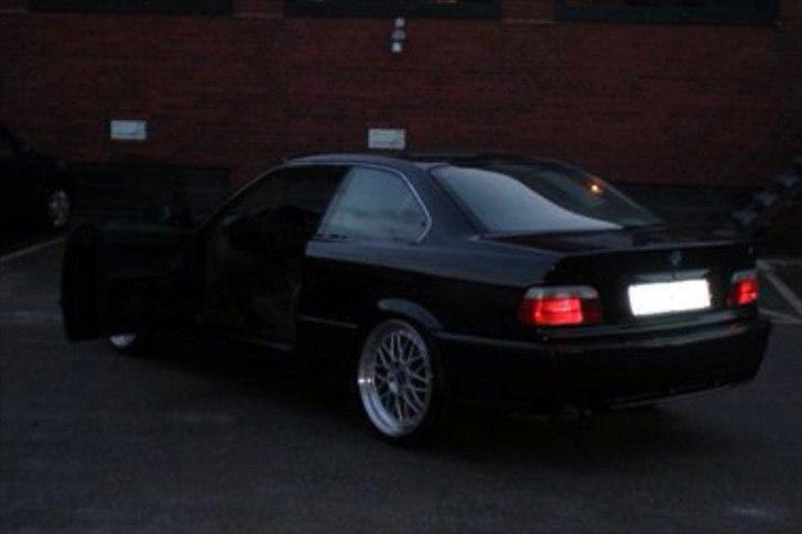 BMW 320i coupé (solgt) billede 3