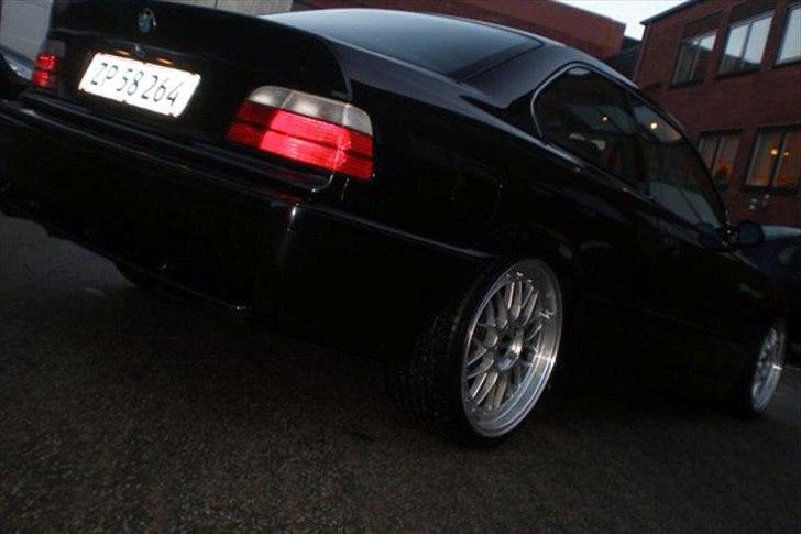 BMW 320i coupé (solgt) billede 6