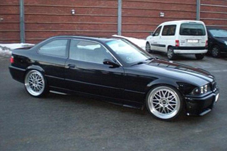 BMW 320i coupé (solgt) billede 7