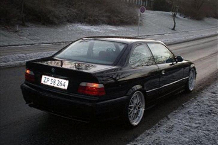 BMW 320i coupé (solgt) billede 9