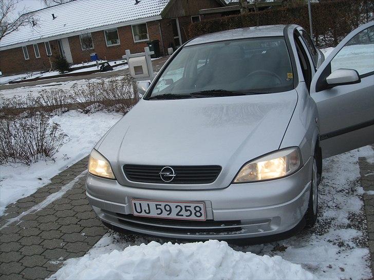 Opel Astra G - Forfra kmmer nye lygter på nu her for de er betinget synet sidste gang billede 4