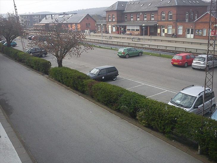 {{currentPhoto.altText}} billede {{currentPhoto.number}}