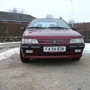 Peugeot 405 2,0i ( skrottet)