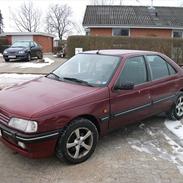 Peugeot 405 2,0i ( skrottet)