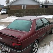 Peugeot 405 2,0i ( skrottet)