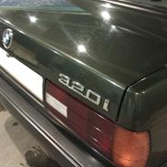 BMW E30 320I 