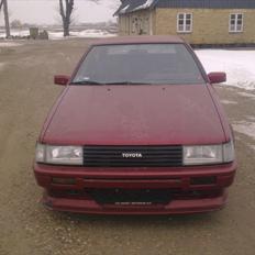 Toyota AE86 (døbt lille lyn)