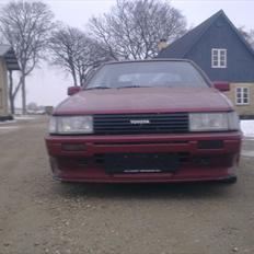 Toyota AE86 (døbt lille lyn)