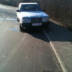 Mercedes Benz 300 aut solgt