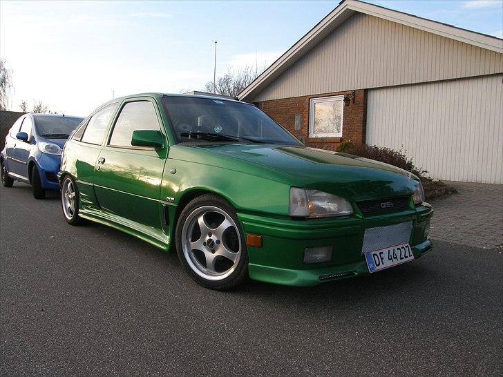 Opel kadett e billede 2