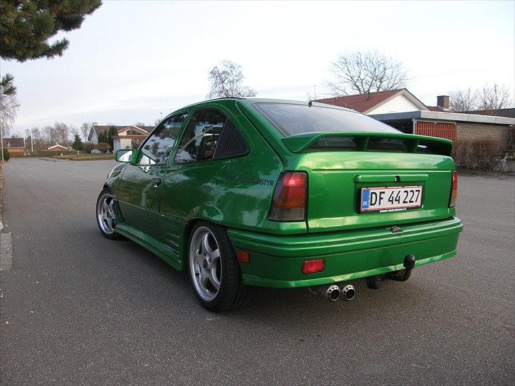 Opel kadett e billede 4