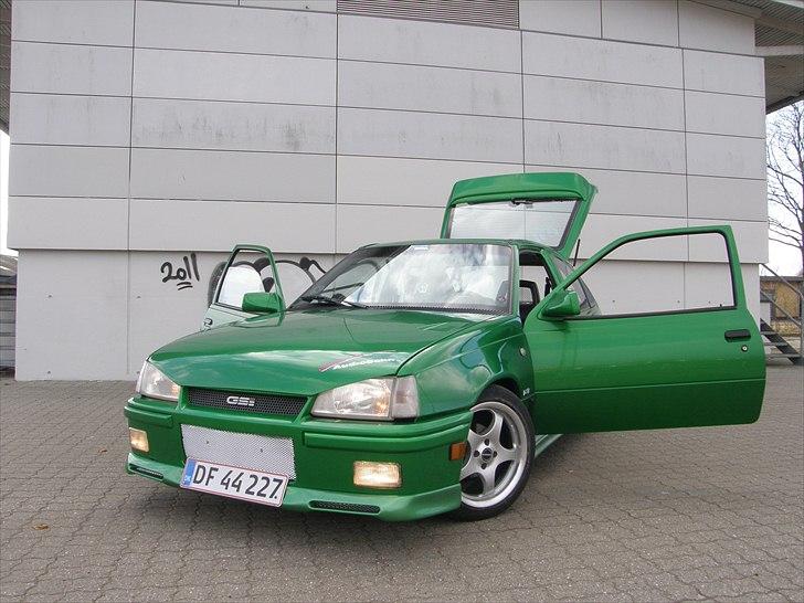 Opel kadett e billede 10