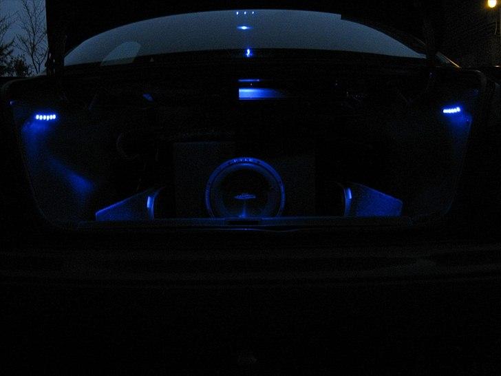 Toyota Carina E xli - 21/4 Bagagerums dioderne billede 13