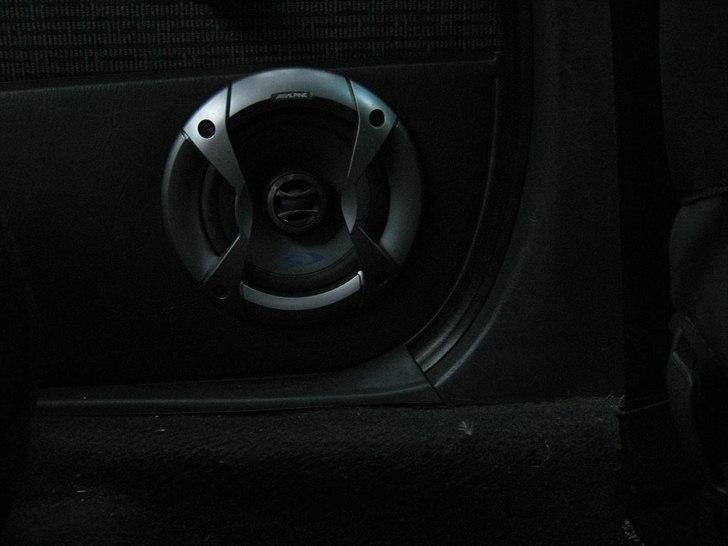 Toyota Carina E xli - 27/2 Alpine Type S enheder i bagdørene billede 15