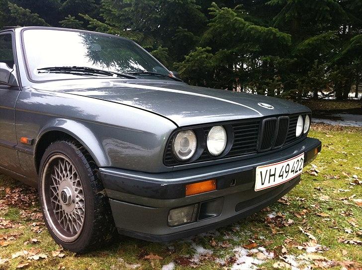 BMW e30 billede 1