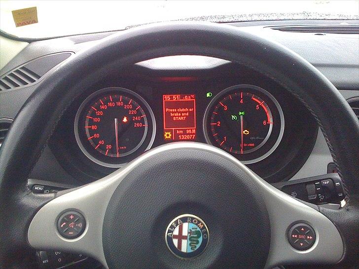 Alfa Romeo 159 jtdm 16v - SOLGT billede 2