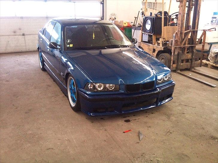 BMW 323i e36 billede 6