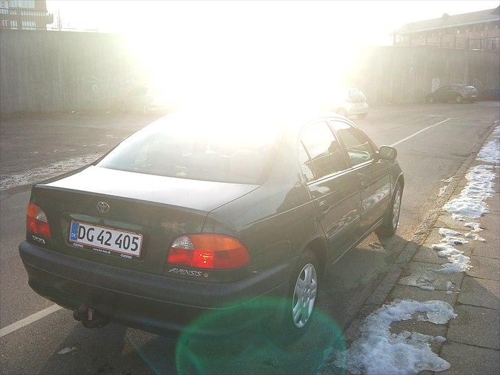 Toyota Avensis 2,0 Sol (Solgt) billede 3