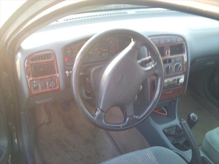 Toyota Avensis 2,0 Sol (Solgt) billede 10